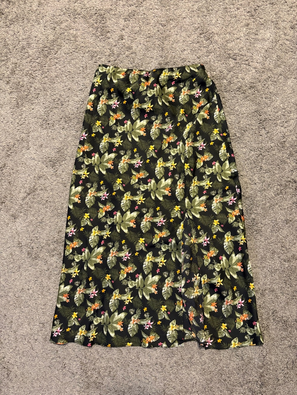Francesca's Collections Black Tropical Leaf Print Women’s Skirt